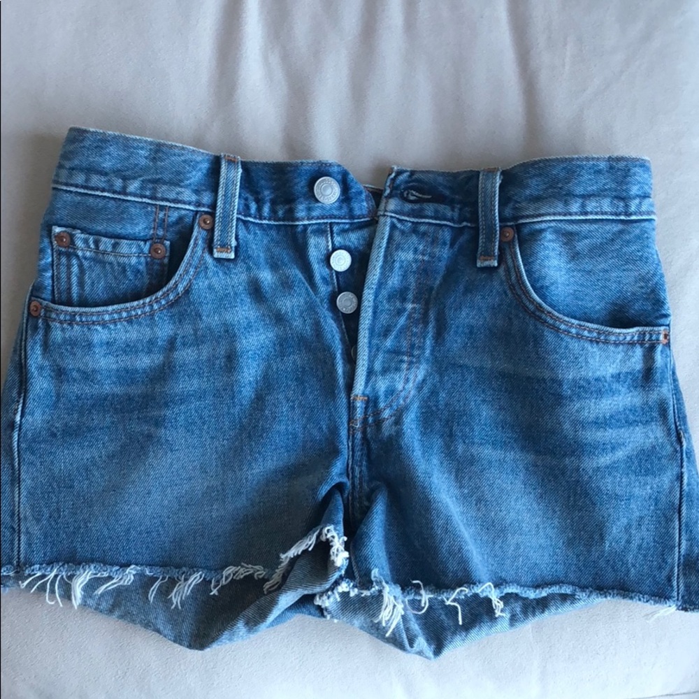 Brand new Levi 501 button fly shorts